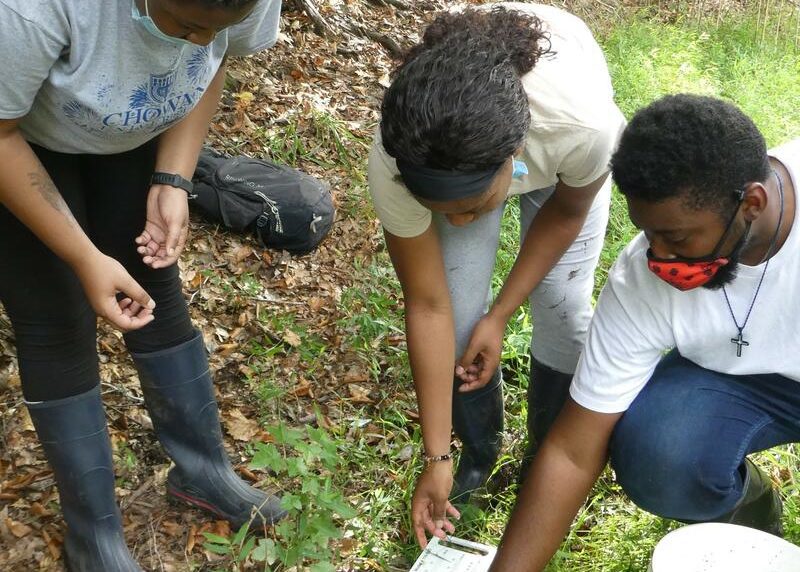 Chowan University Department of Biology collaborates with Bertie County on their “Tall Glass of Water” Project