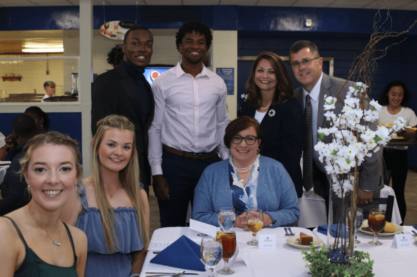 2022 Graduating Students Celebrated at Senior Banquet