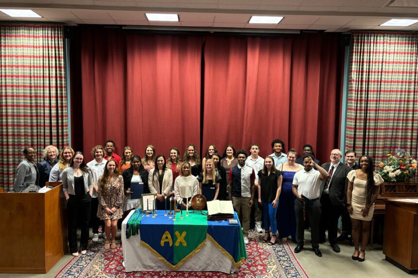 Group Photo of Inductees